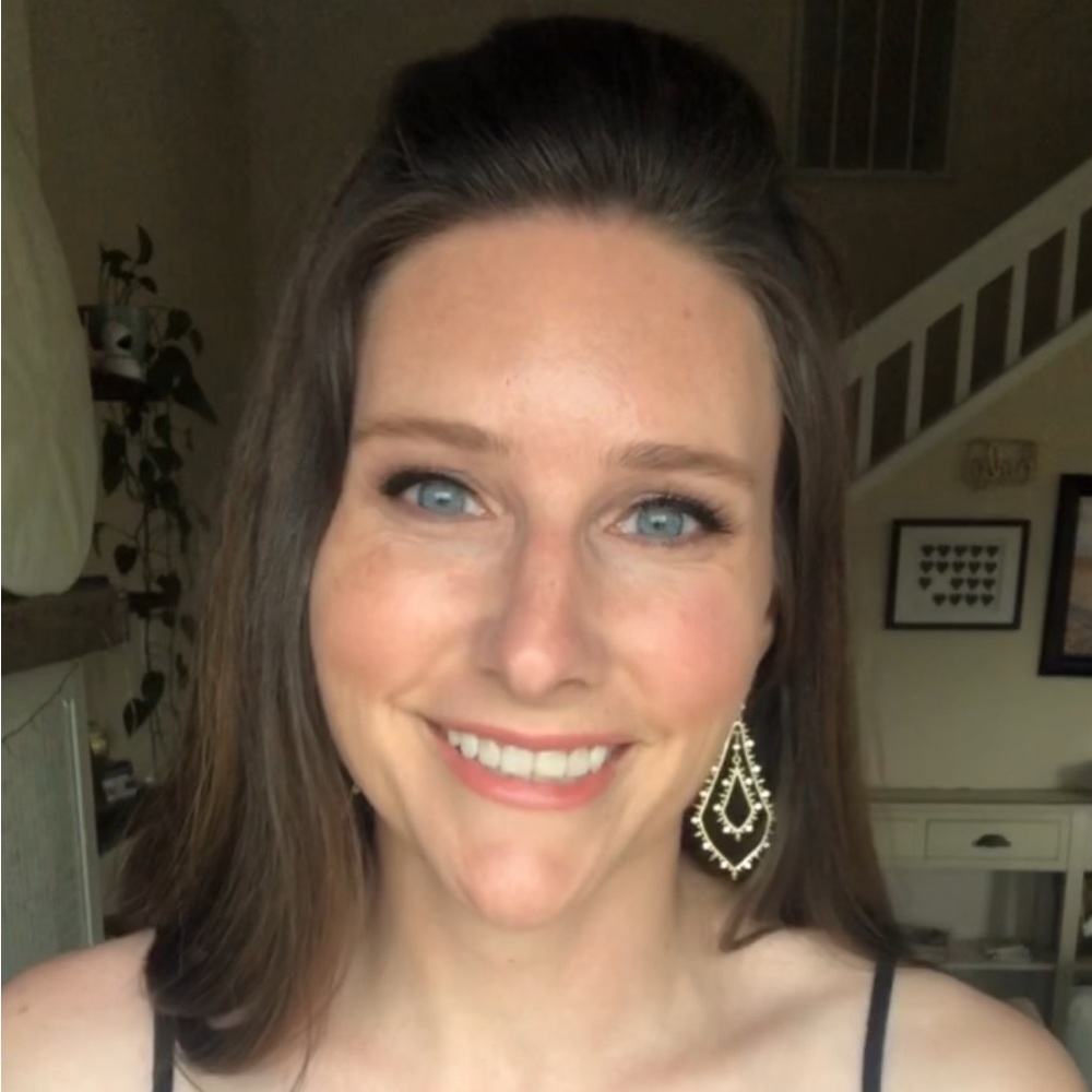 Meet your Posher, Nikki